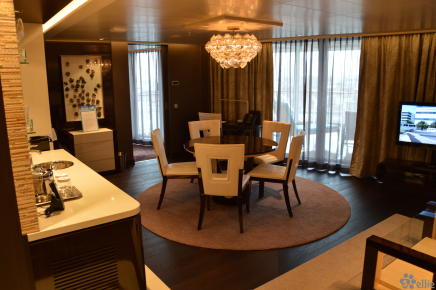 H2 Deluxe Owner's Suite 17102