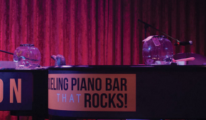 Howl at the moon Dueling Pianos